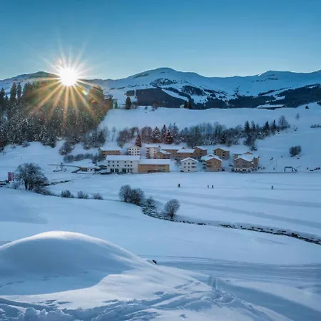 Lägenhet Pradas Brigels.9 *